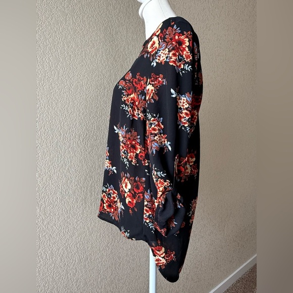 Daniel Rainn Black Floral Blouse - Petite XS - Picture 3 of 6